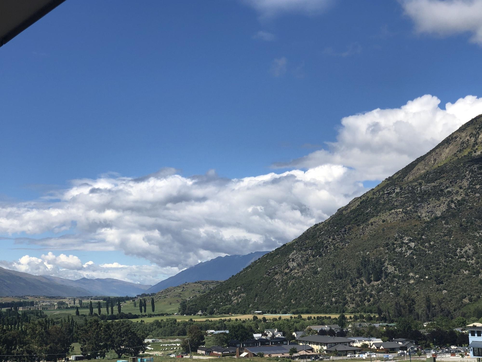Hotel Ramada Suites By Wyndham Queenstown Remarkables Park