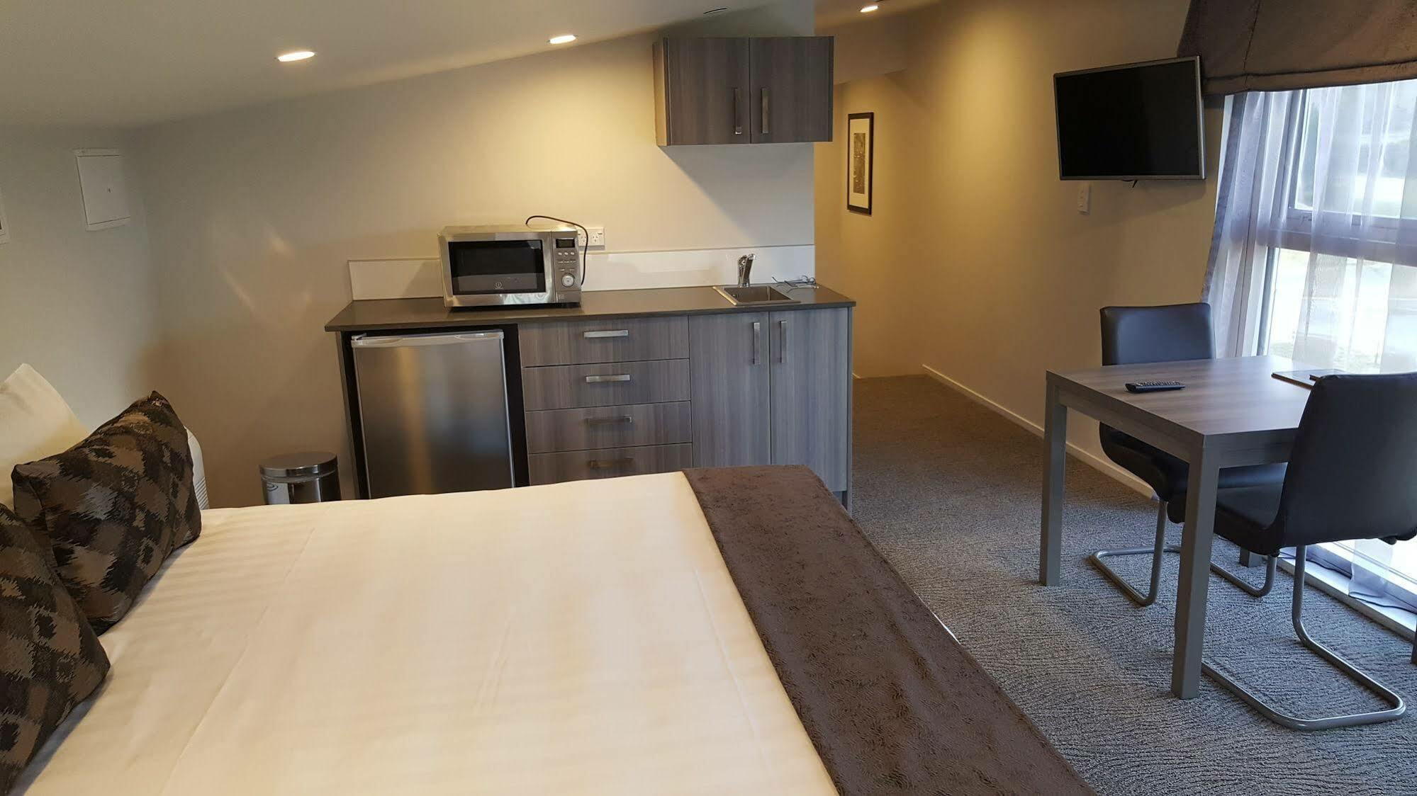 Ramada Suites By Wyndham Queenstown Remarkables Park Queenstown